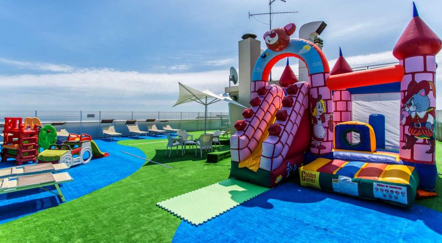 area giochi in piscina