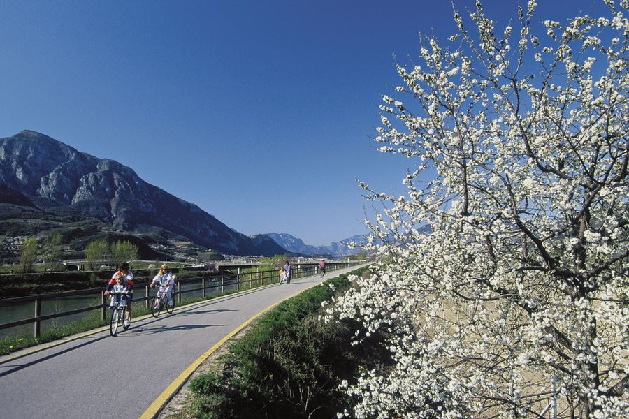 la Pista Ciclabile della Valle dell Adige da fare con i bambini