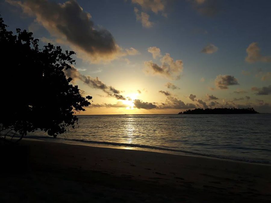 Tramonto alle Maldive