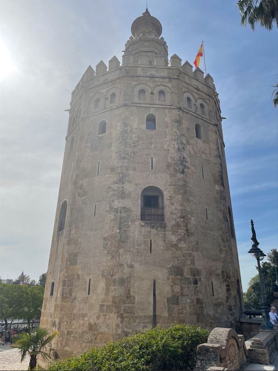 siviglia-torre-oro-con-i-bambini