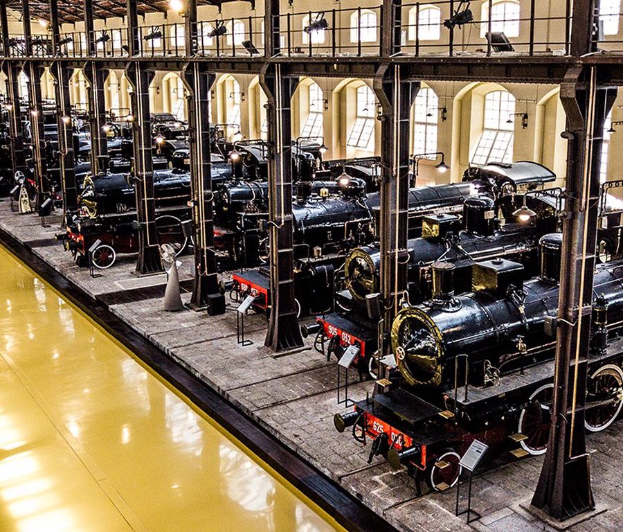 museo dei treni di Pietrarsa a Napoli 