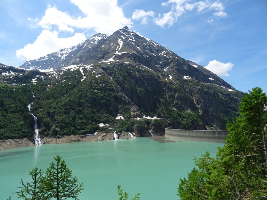 Il Lago di Place Moulin in Valle d'Aosta