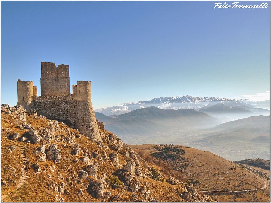  Il Castello di Ladyhawke in Abruzzo