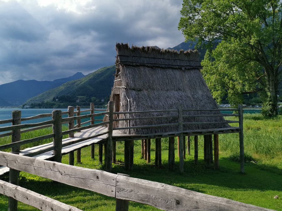 Palafitte al lago di Ledro