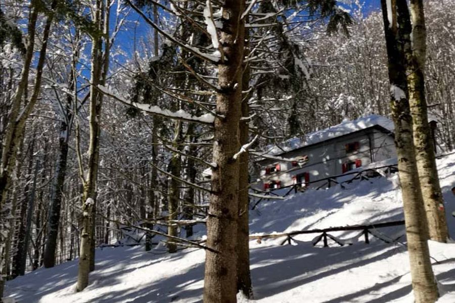Rifugio al Monte Cimone