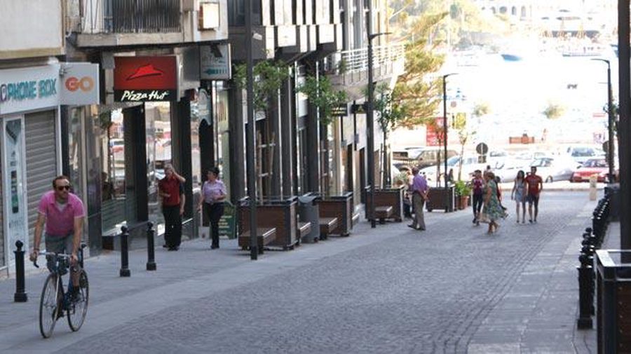 Bisazza Street a Silema