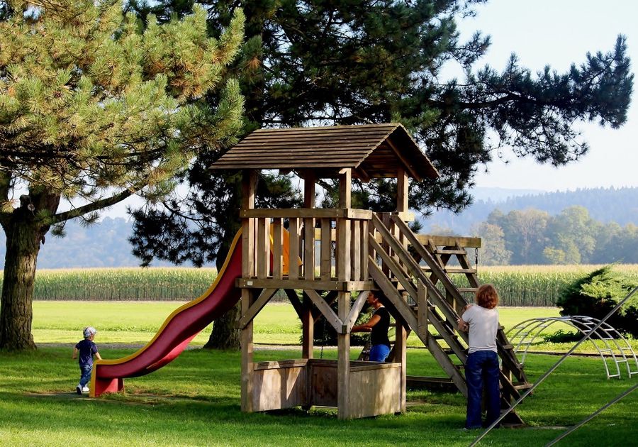 giardino ristorante con giochi