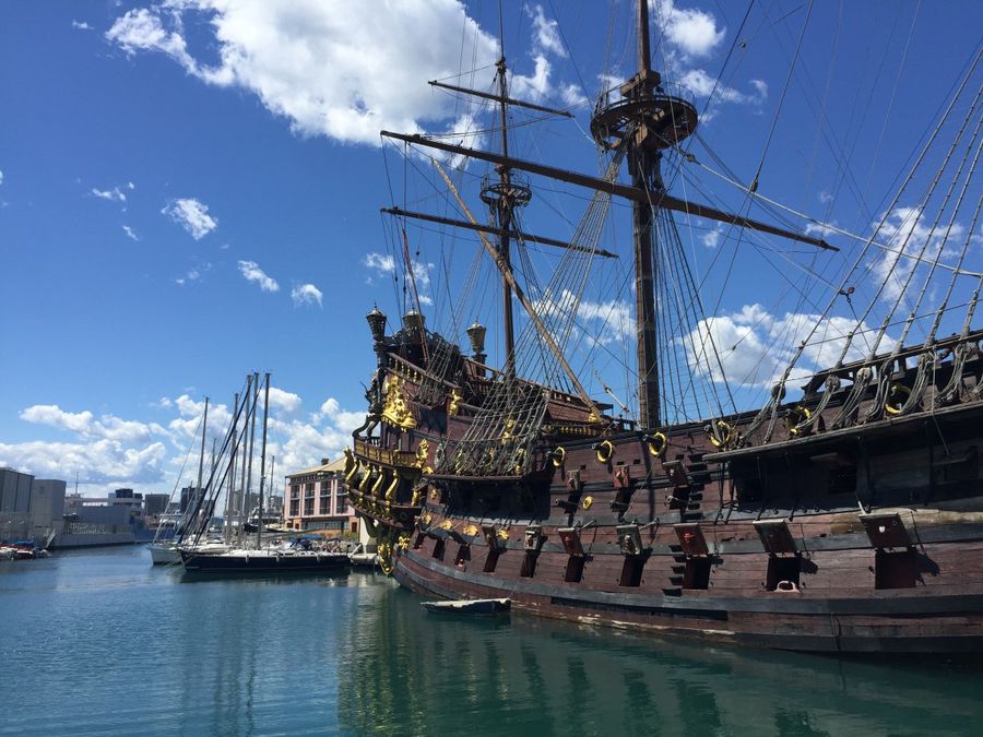 Galeone Nettuno nel Porto antico a Genova