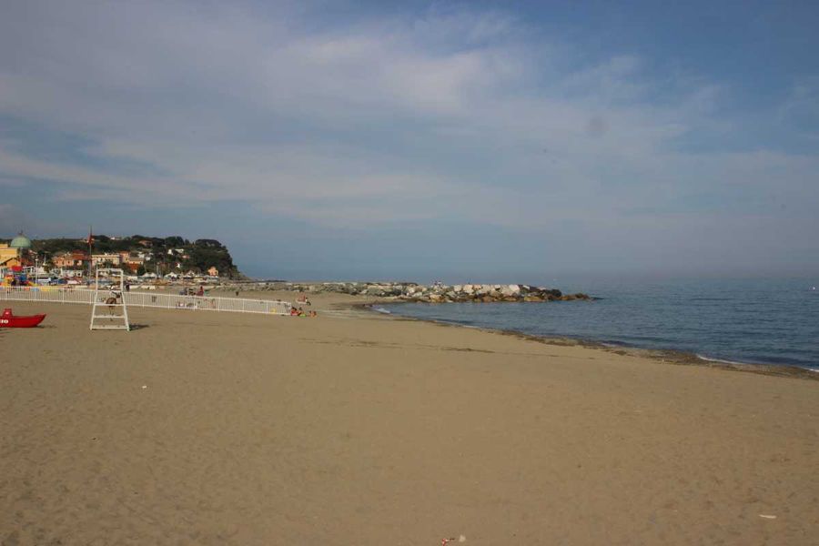 La spiaggia di Albisola