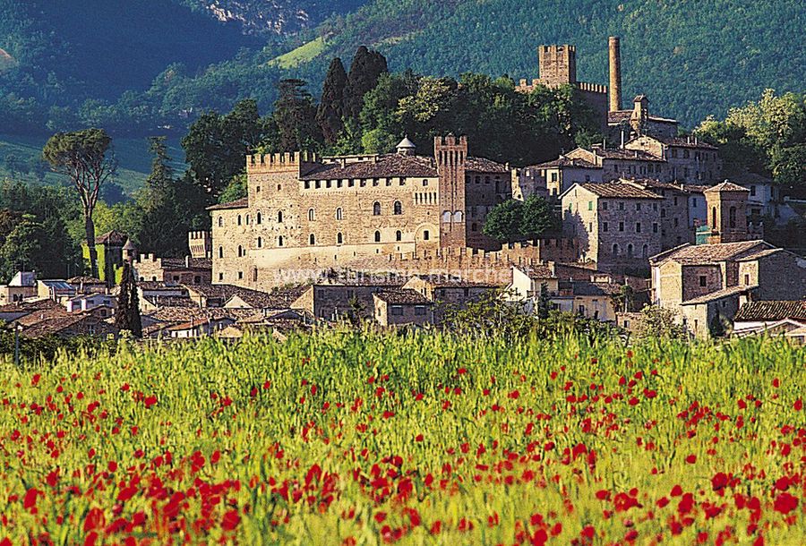 castello di caldarola