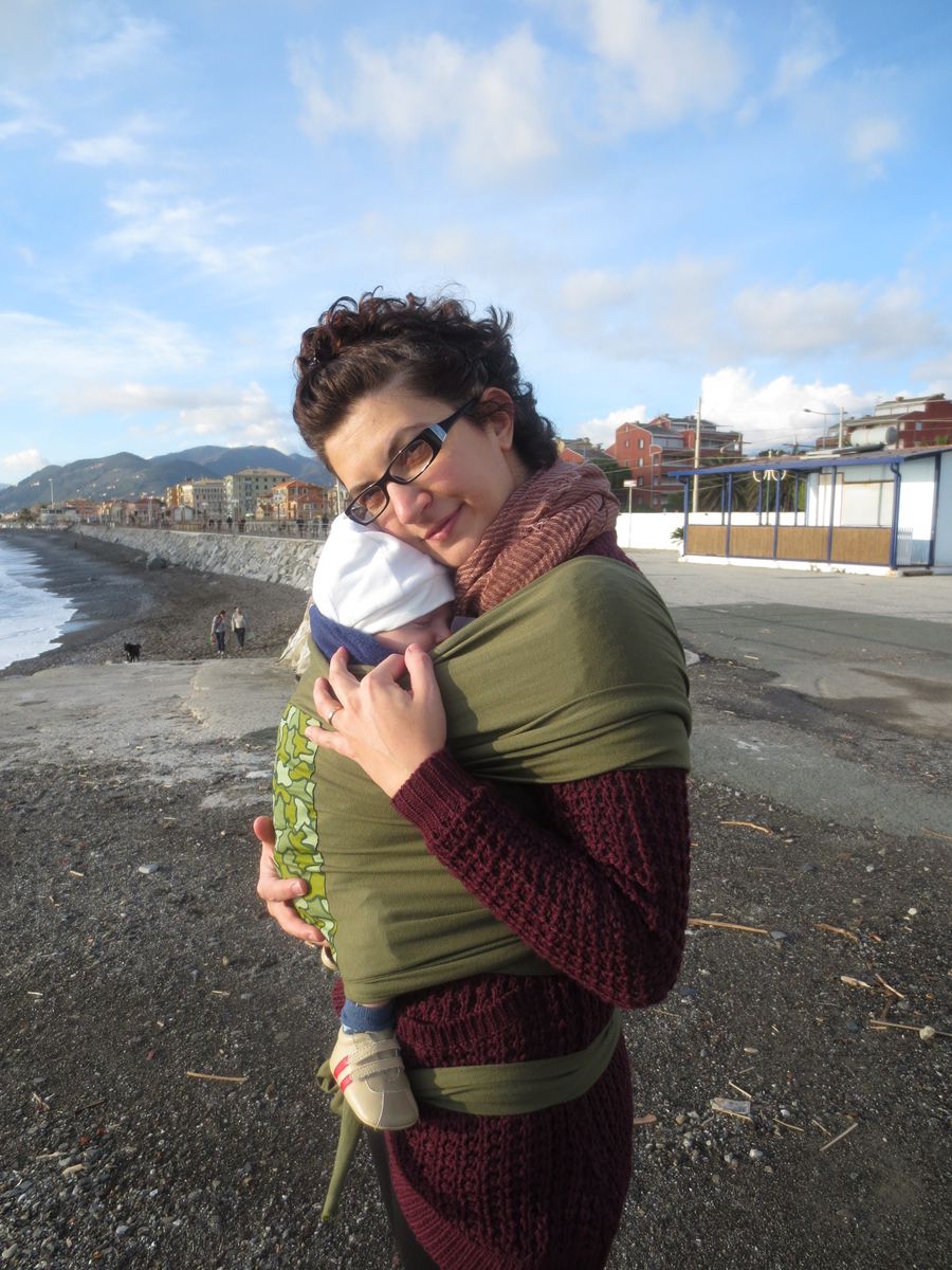 La fascia elastica per portare i bambini