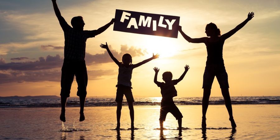 Consigli per creare momenti di rilassamento per la famiglia - Blog Miniland  Family Italia